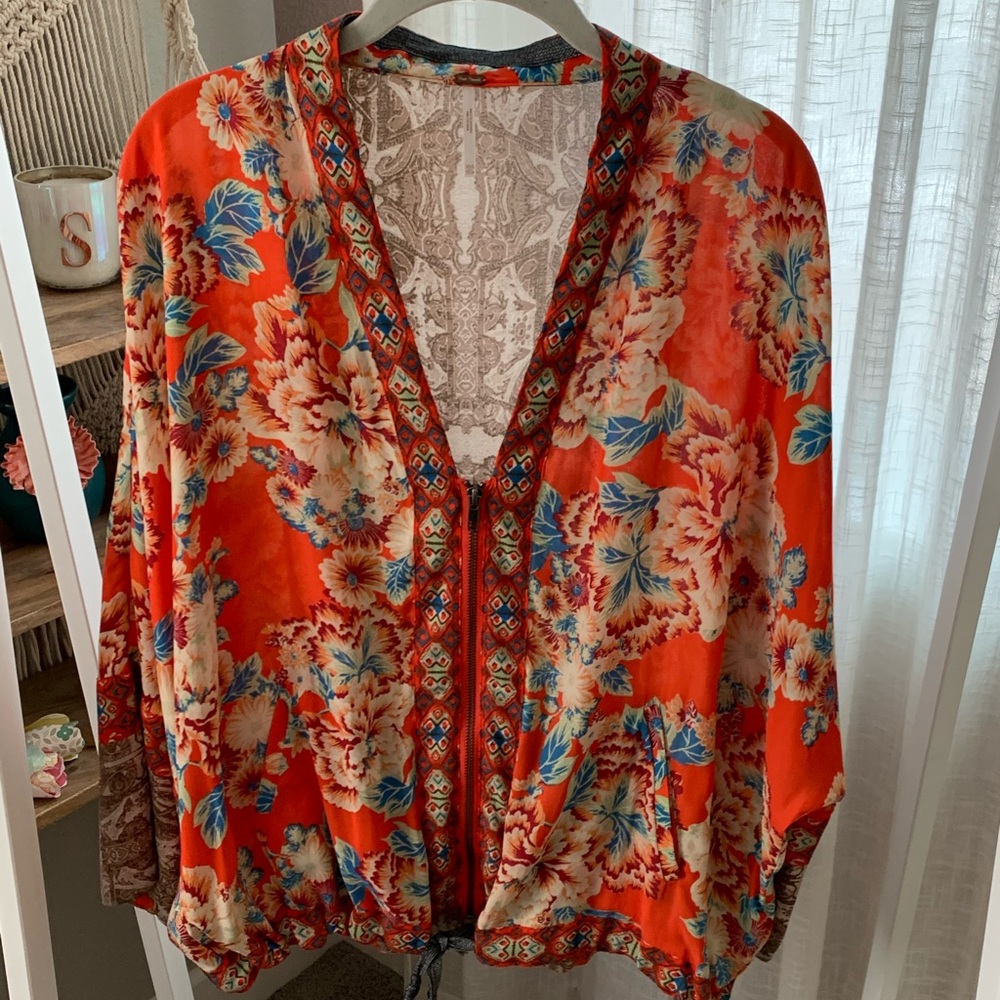 Zipper front floral kimono, cinch waist